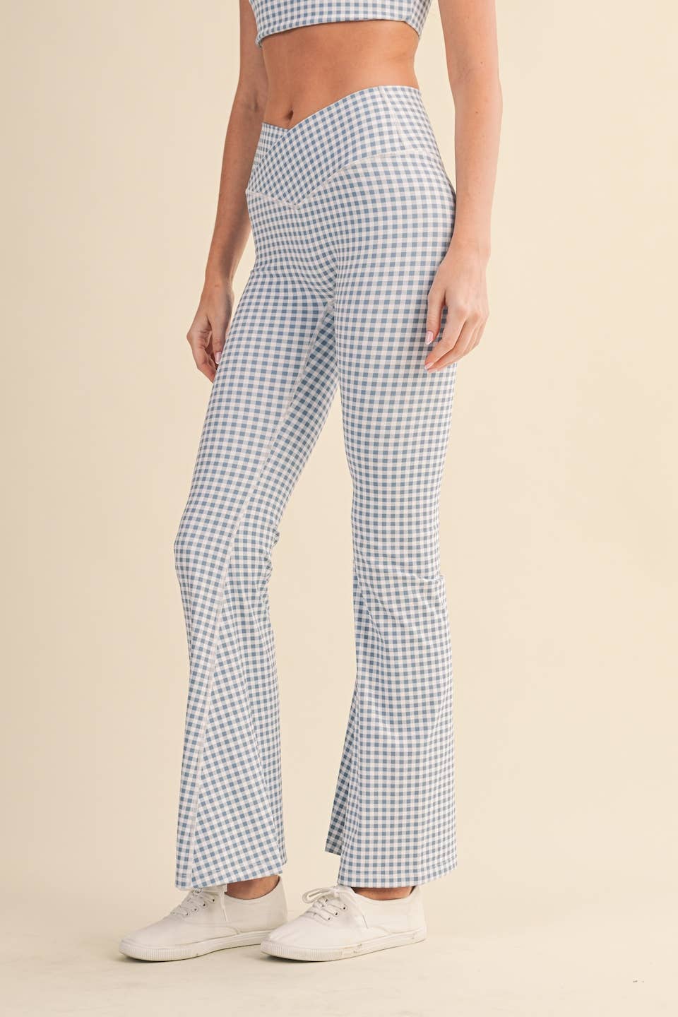 KIMBERLY C – Engroshandel Sports-/loungeleggings – til kvinder – Gingham Print Højtaljede Crossover Flare Leggings28