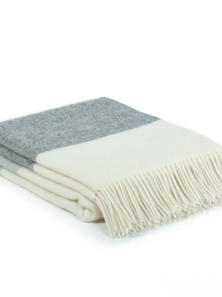 Uldplaid AGATHA i grå for engroshandel hos MoST