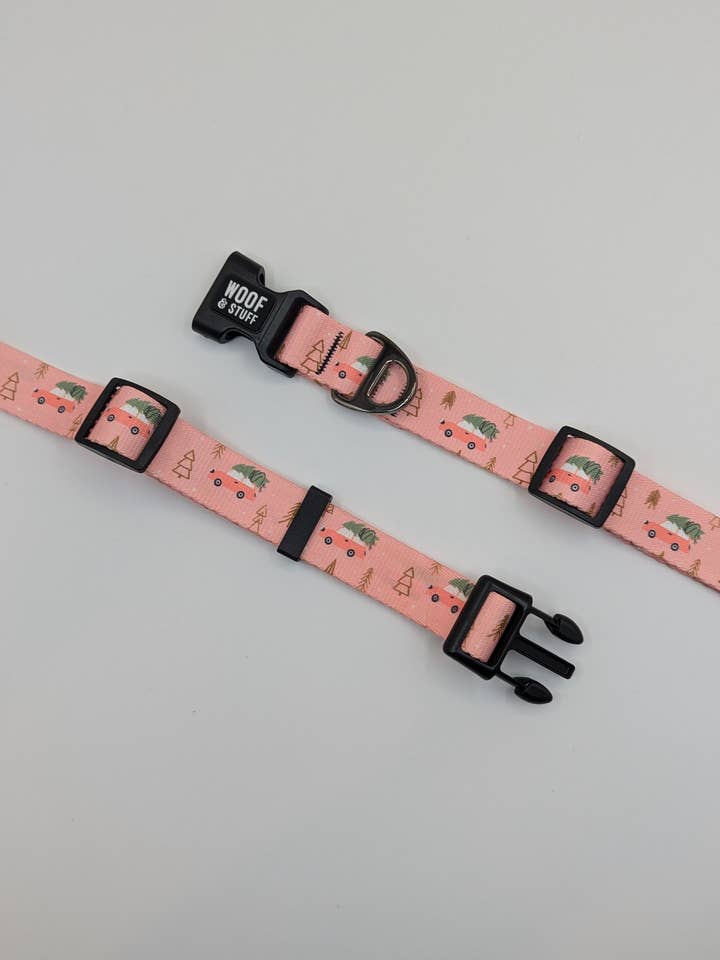 Holiday Christmas collar for wholesale by Woof & Stuff