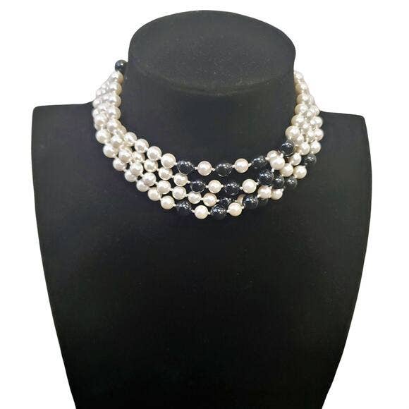 Bijoux Envie Statement Jewelry - Wholesale Beaded/Pearl Necklace - Mother of Pearl Necklace | Black and White | Spring Necklace