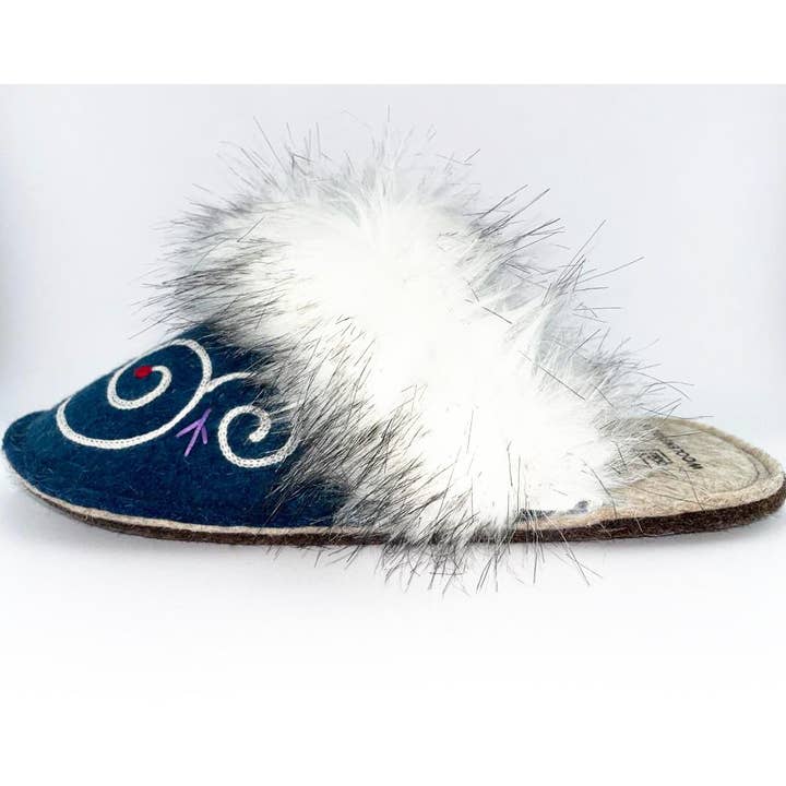 Sinem Tribal blue for wholesale by Woolenstocks