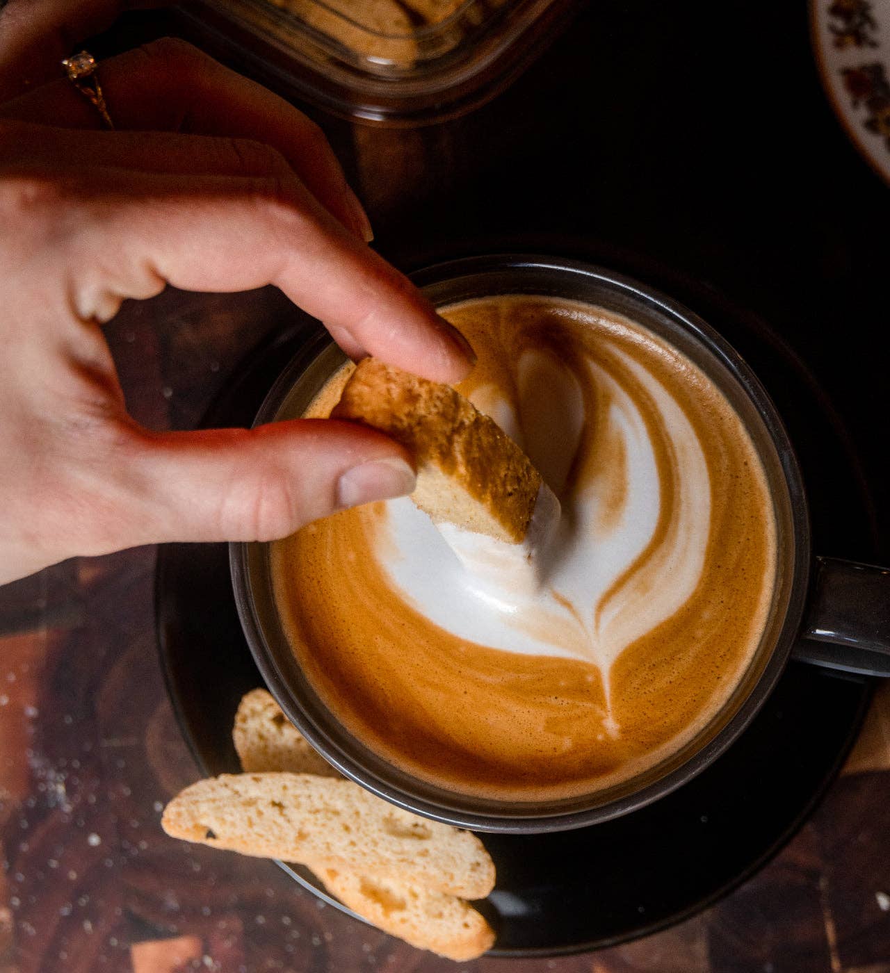 Nicola's Marketplace - Wholesale Cookie - Vanilla Bean Biscotti2