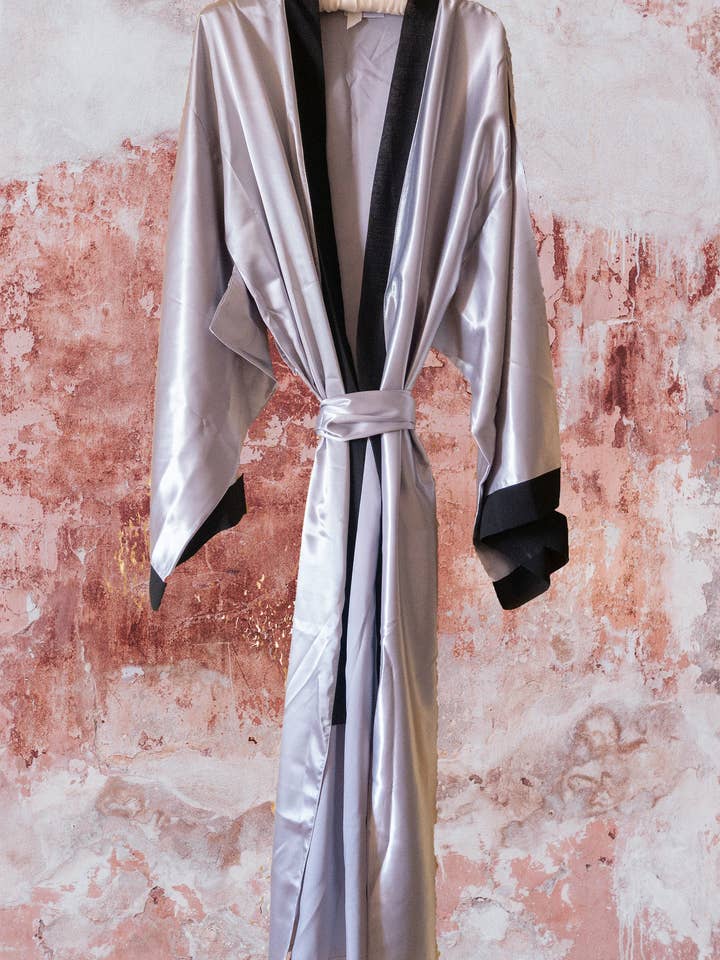 SS20 Silver Dream Maxi-Kimono für den Großhandel von OH KIMONO