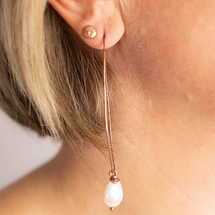 Silver Coast Designs – wholesale Dangle earrings – Freshwater Pearl Dangle Earrings