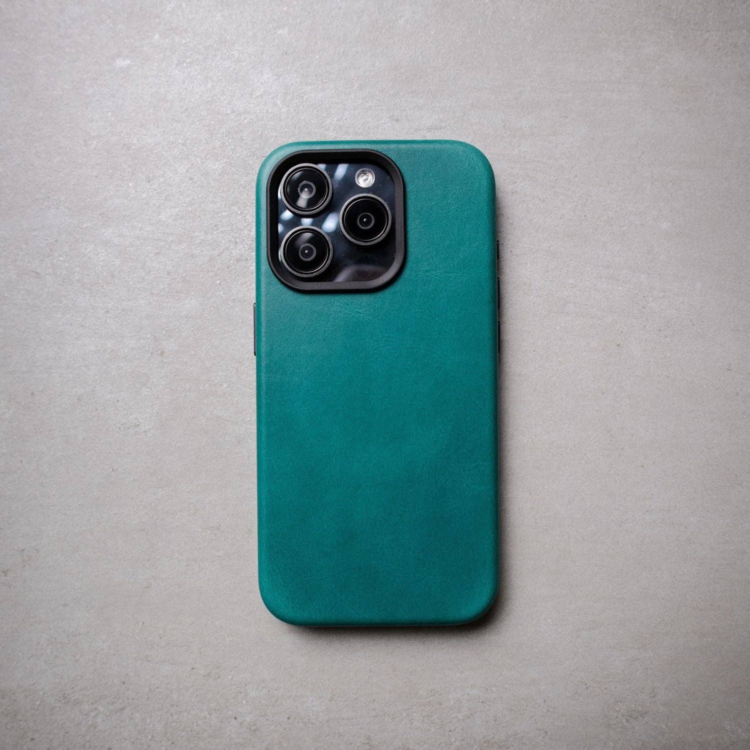 Andar - Wholesale Phone Case - Unisex - The Aspen Full Grain Leather iPhone Phone Case with MagSafe120