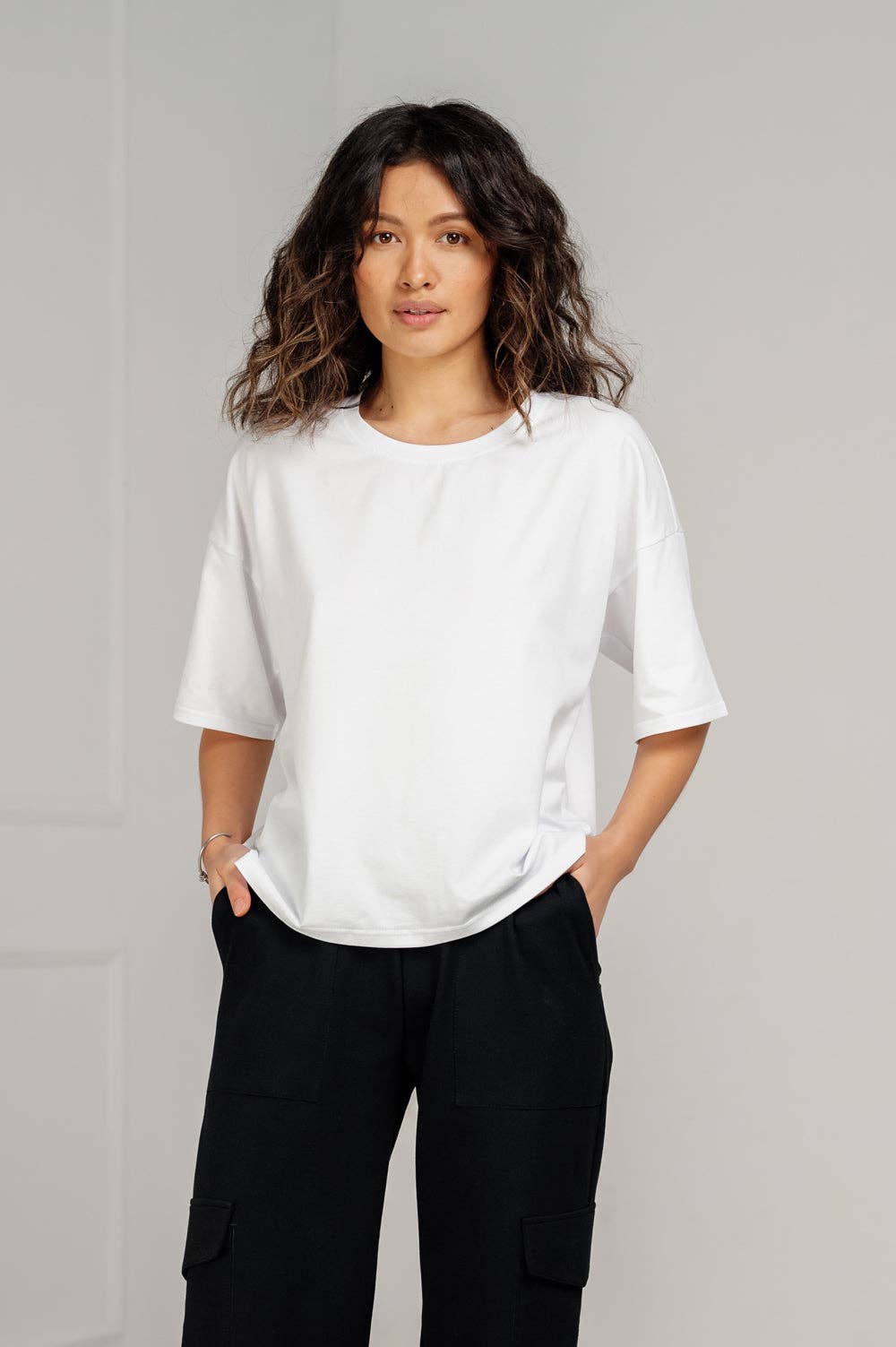 Azuri Fashion Group - Wholesale T-Shirt - Women's - White oversize t-shirt