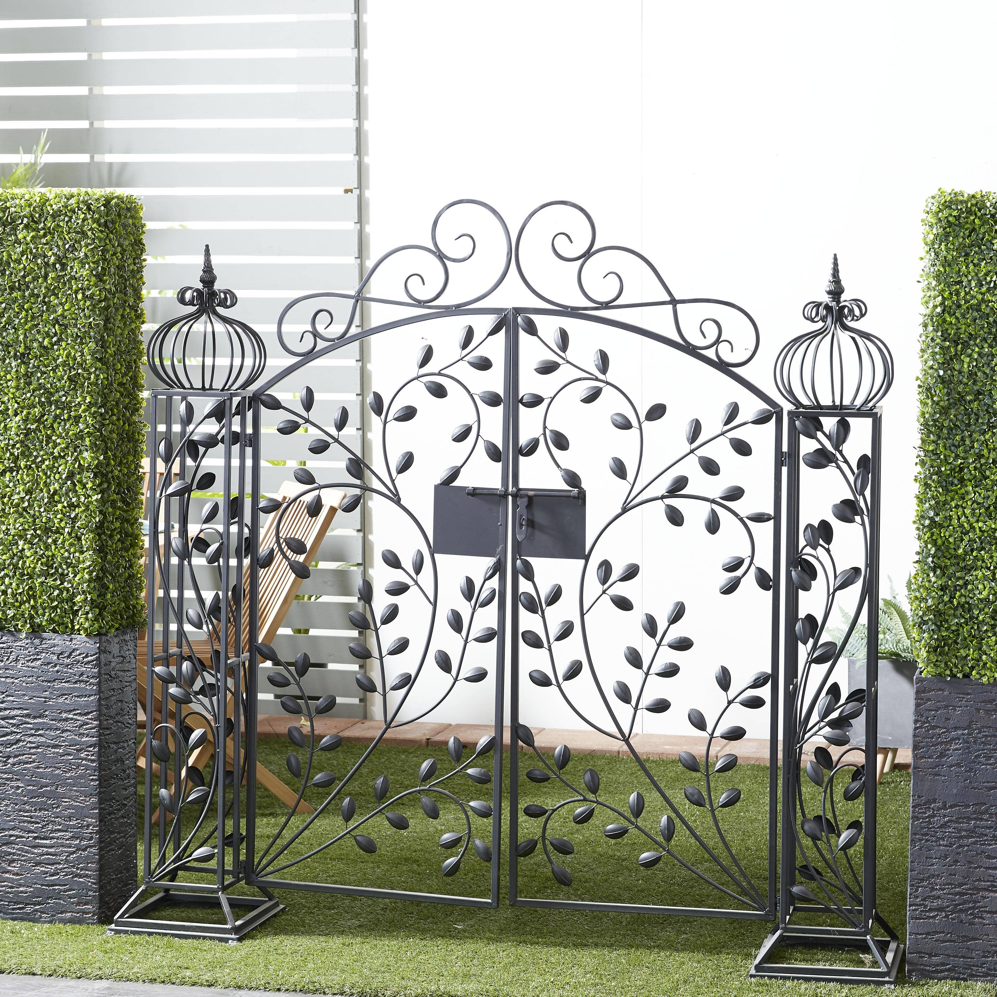 Import Corner - Wholesale Outdoor Ornament/Decor - A-29085: METAL GARDEN GATE 70"W, 65"H5