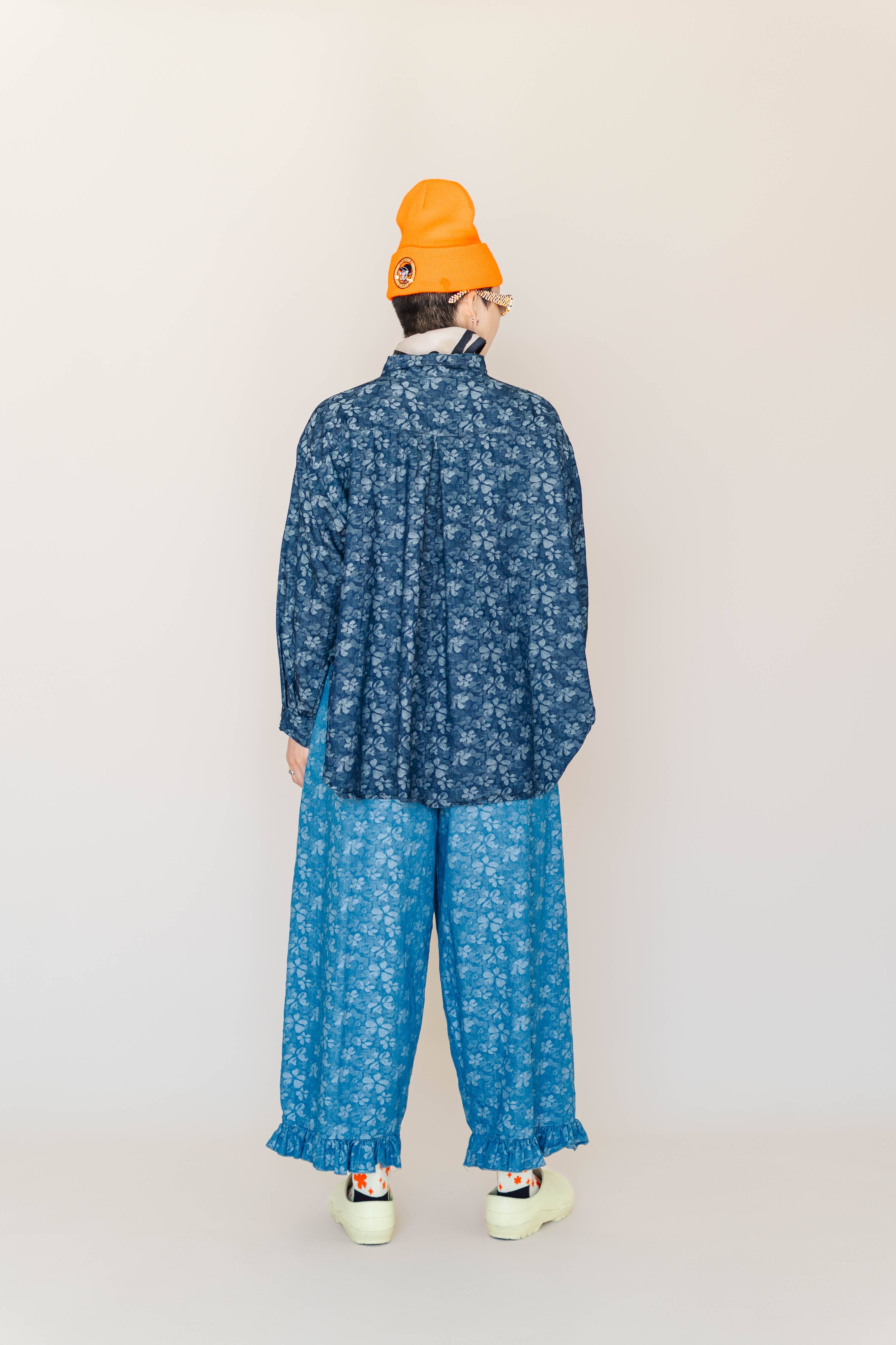 Nettle Studios - Wholesale Button Down Shirt - Unisex - Size Inclusive Plus Size Unisex Floral Chambray Button Up3