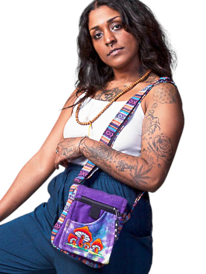 Petit sac à bandoulière Alice pour la vente par Ark Imports