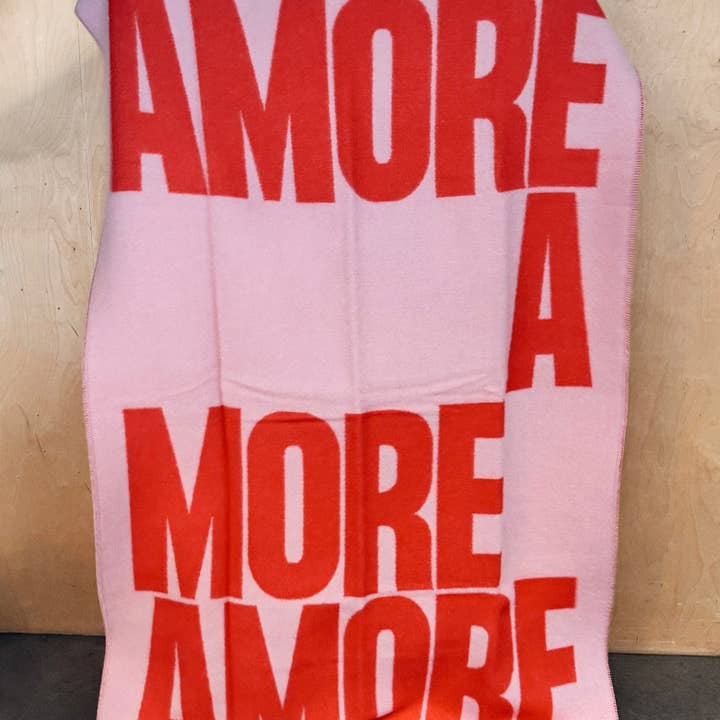 NAVUCKO - Wholesale Throw Blanket - Wool Blanket AMORE, Pink/Red2