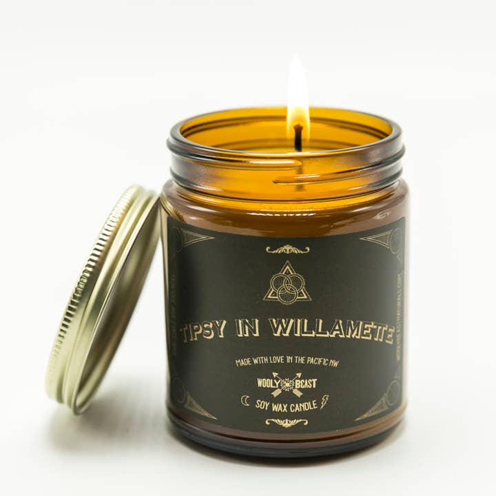 Bougie de soja à la mûre et à la vanille | Tipsy in Willamette pour la vente par Wooly Beast Naturals