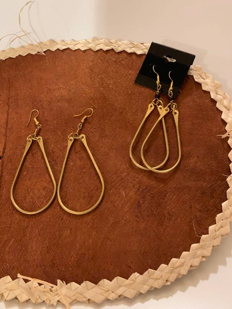 KENYAN SAFARI DESIGNS - Venta al por mayor Pendientes colgantes - Pendientes de latón con diseño del mapa de África2