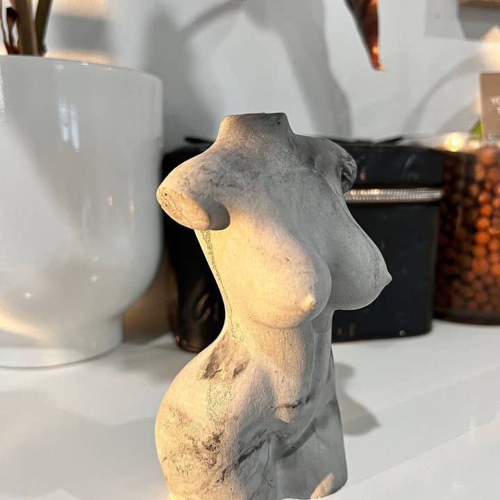 All Shades of Beautiful Sculptures for wholesale by Marie’s Halo