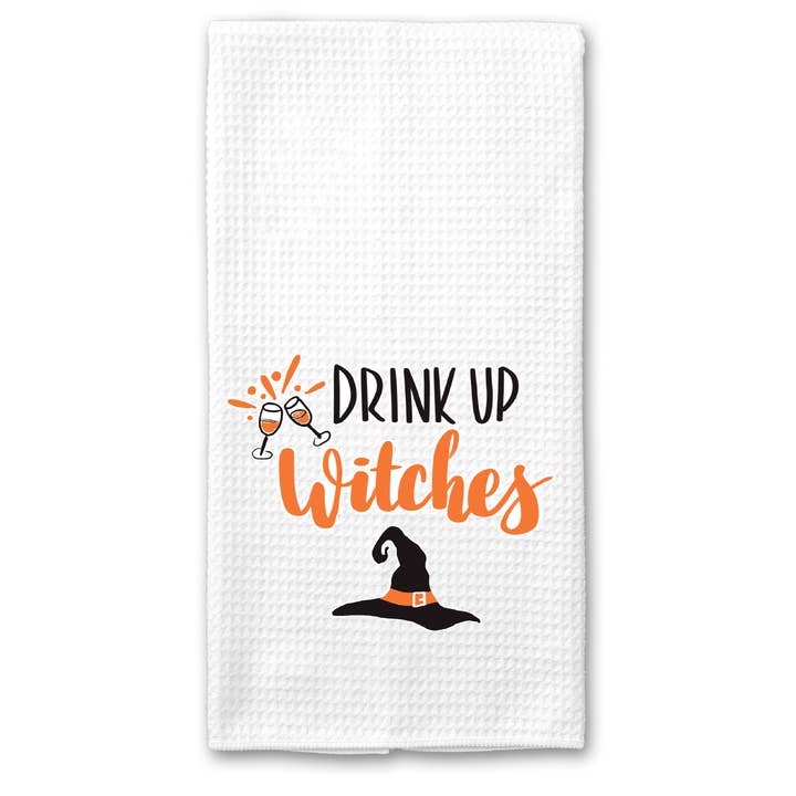 Torchon Drink Up Witches sur le thème de l'automne pour la vente par tinted pearl DESIGNS