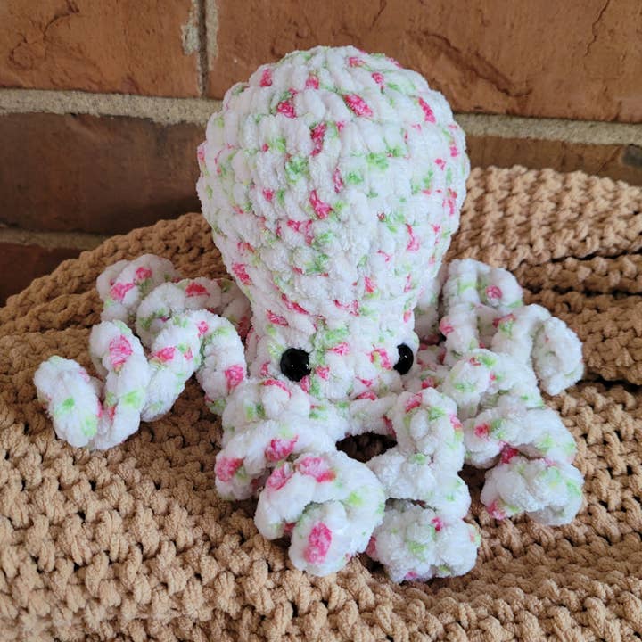 Katie Alay - Wholesale Stuffed/Plush Toy - Kids & Baby - 5" Crochet Speckled Octopus Plushie7