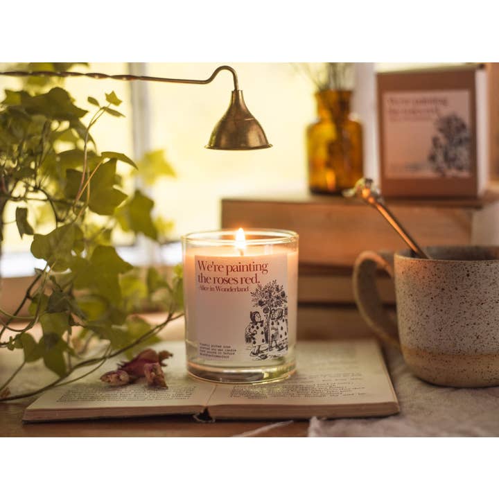 Candles from Oxford – wholesale Jar/filled candle – Painting the Roses Red - Alice in Wonderland Candle Gift
