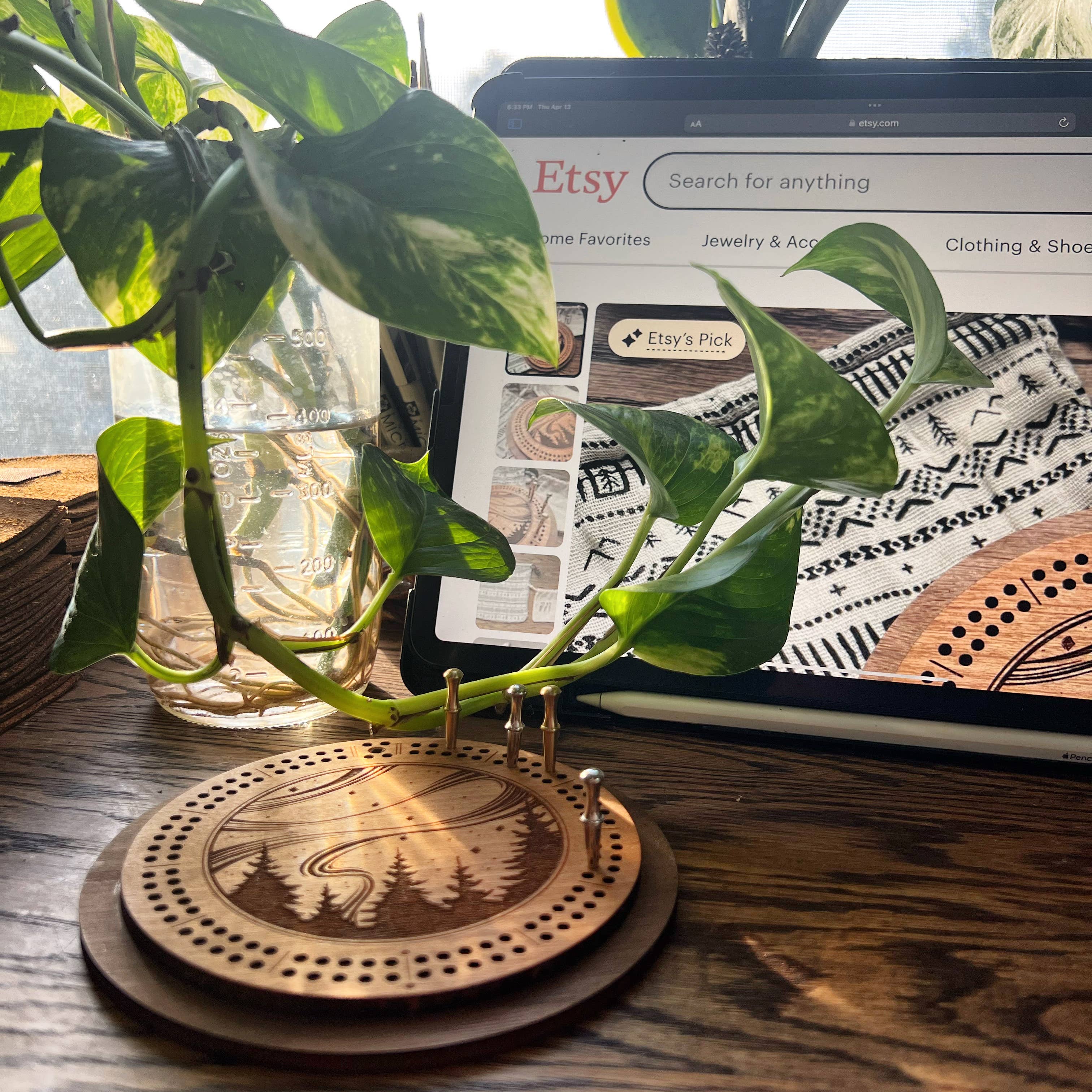 North Country Craft - Vente Jeux de société - Planche de cribbage Northern Lights avec sac à cordon5