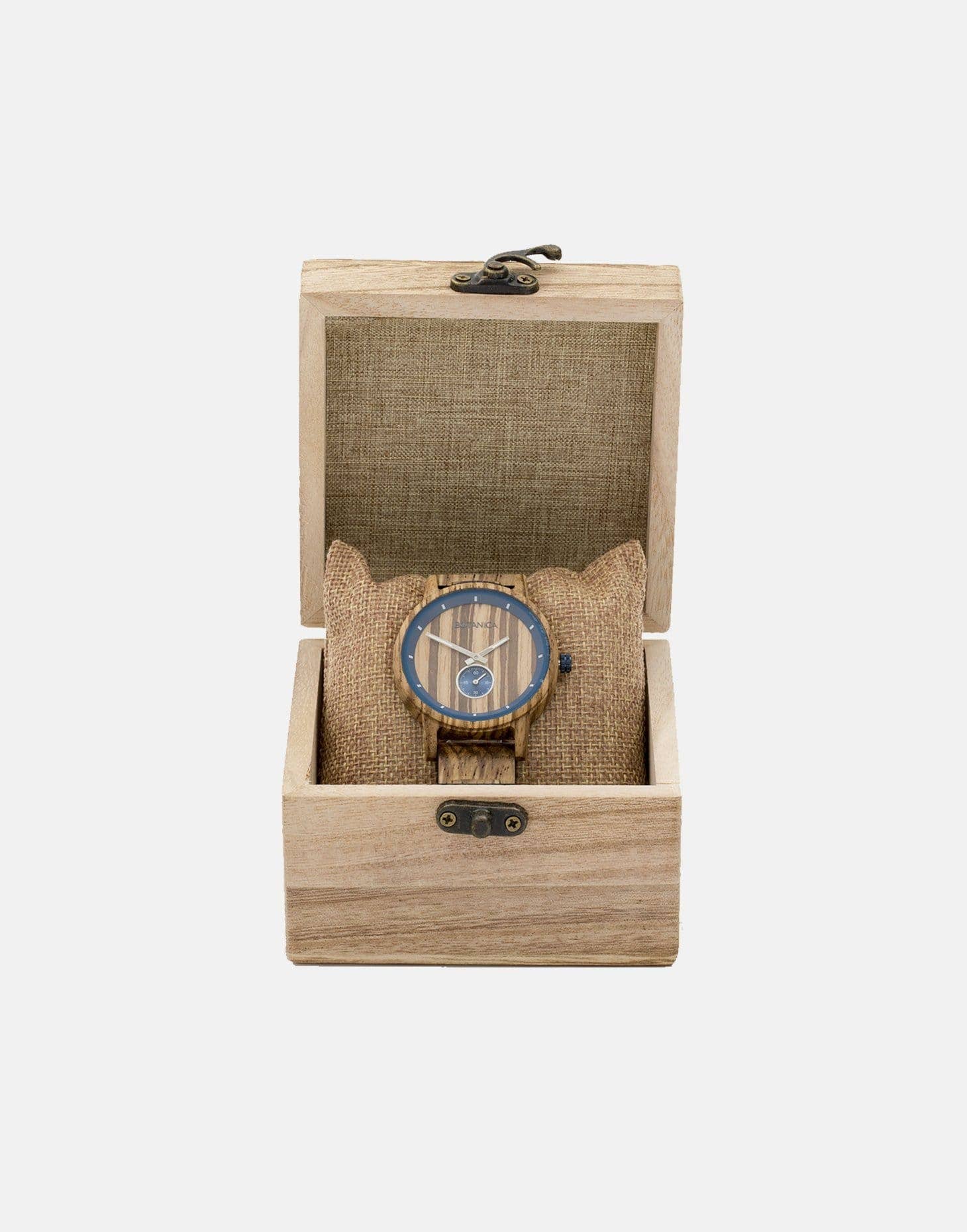 Bear Essentials - Wholesale Wrist Watch - Men's - Wooden Watch | Sycamore | 42mm Edition | Botanica Watches14