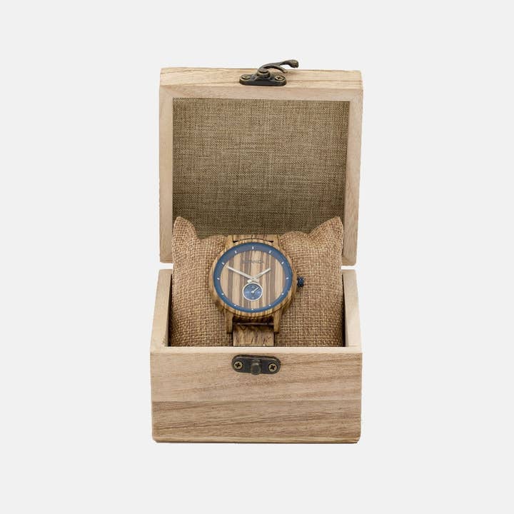 Bear Essentials - Wholesale Wrist Watch - Men's - Wooden Watch | Sycamore | 42mm Edition | Botanica Watches14