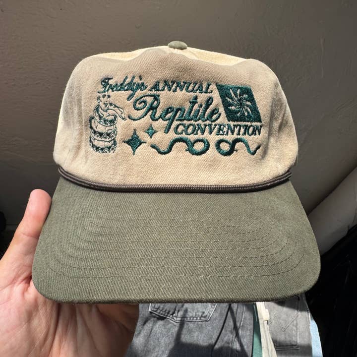 ‘Freddy’s Reptielenconventie’ Hoed voor wholesale door Freddy Tyler Paul