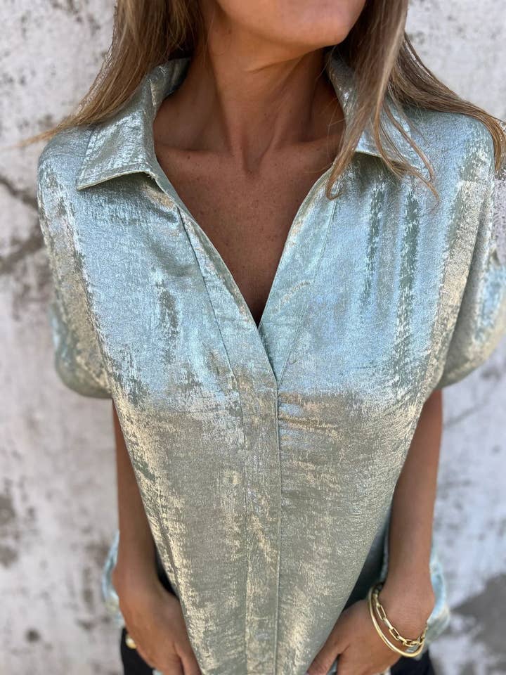 Rosa Clothing - Wholesale Blouse - Women's - Smart Metallic Textured short sleeve blouse pullover3