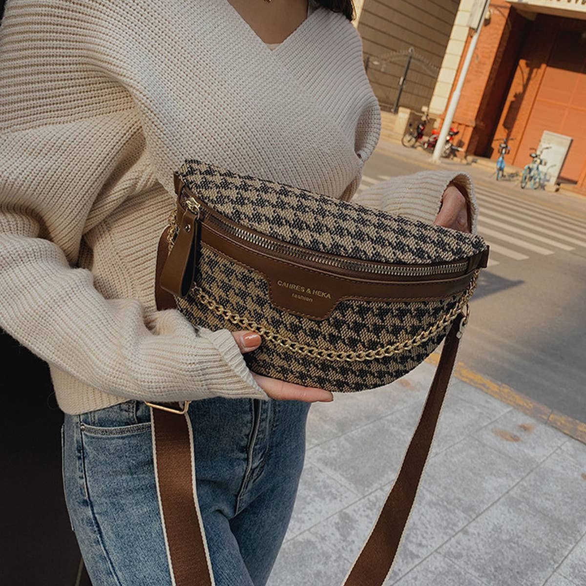 ACCITY - Wholesale Belt Bag - Women's - LEOPARD PRINT BLACK CHAIN STRAP FANNY BELT BAG_CWAB092317