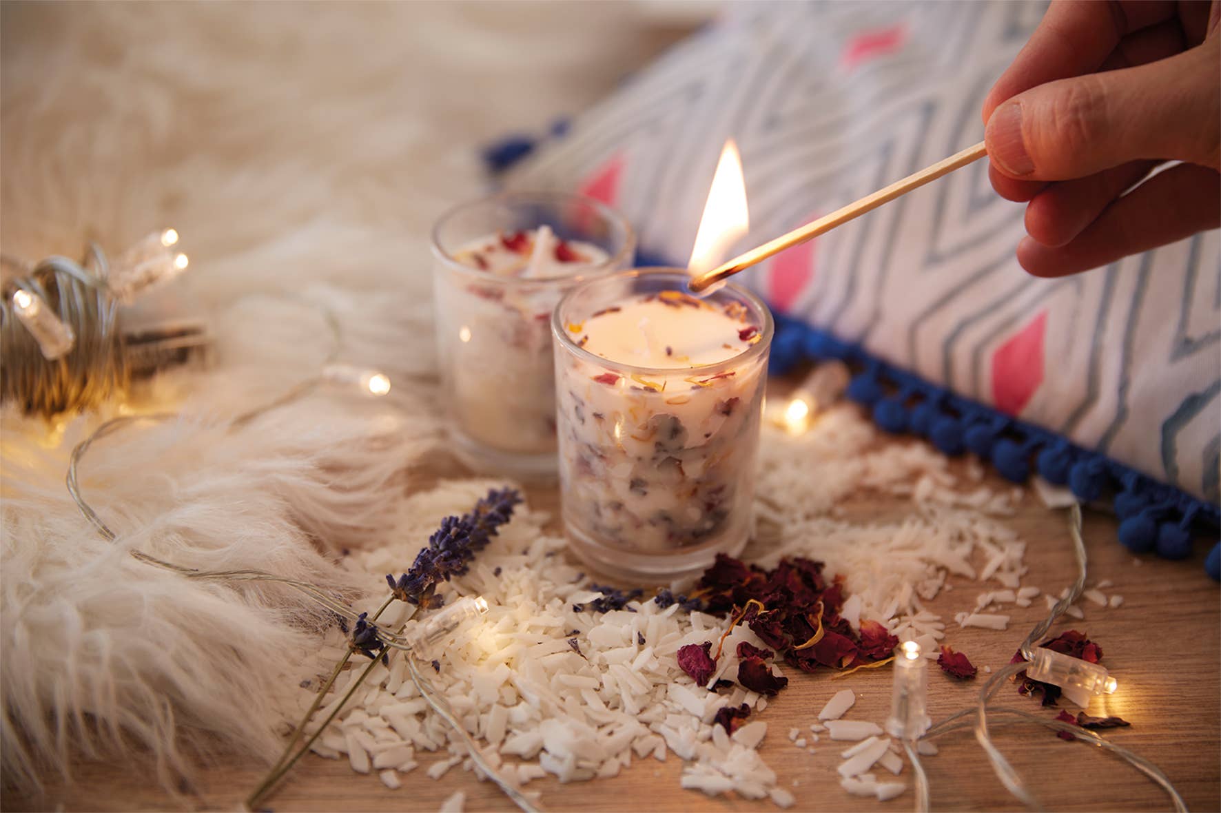 West Design Products – wholesale DIY craft kit – House of Crafts Dried Flower Soy Candle Kit4