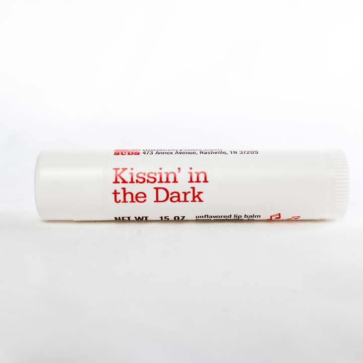 Baume à lèvres végétalien entièrement naturel Kissin' In the Dark pour la vente par Music City Suds