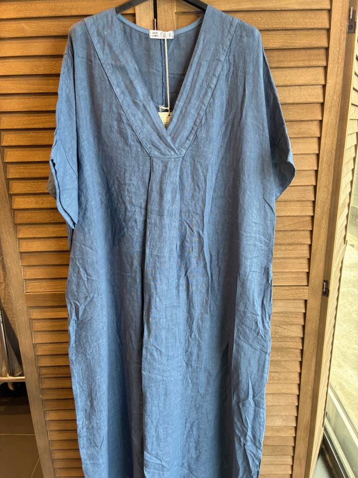 la maison des fibres naturelles - Wholesale Dress - Women's - Long dress v-neck 62733 100% linen50