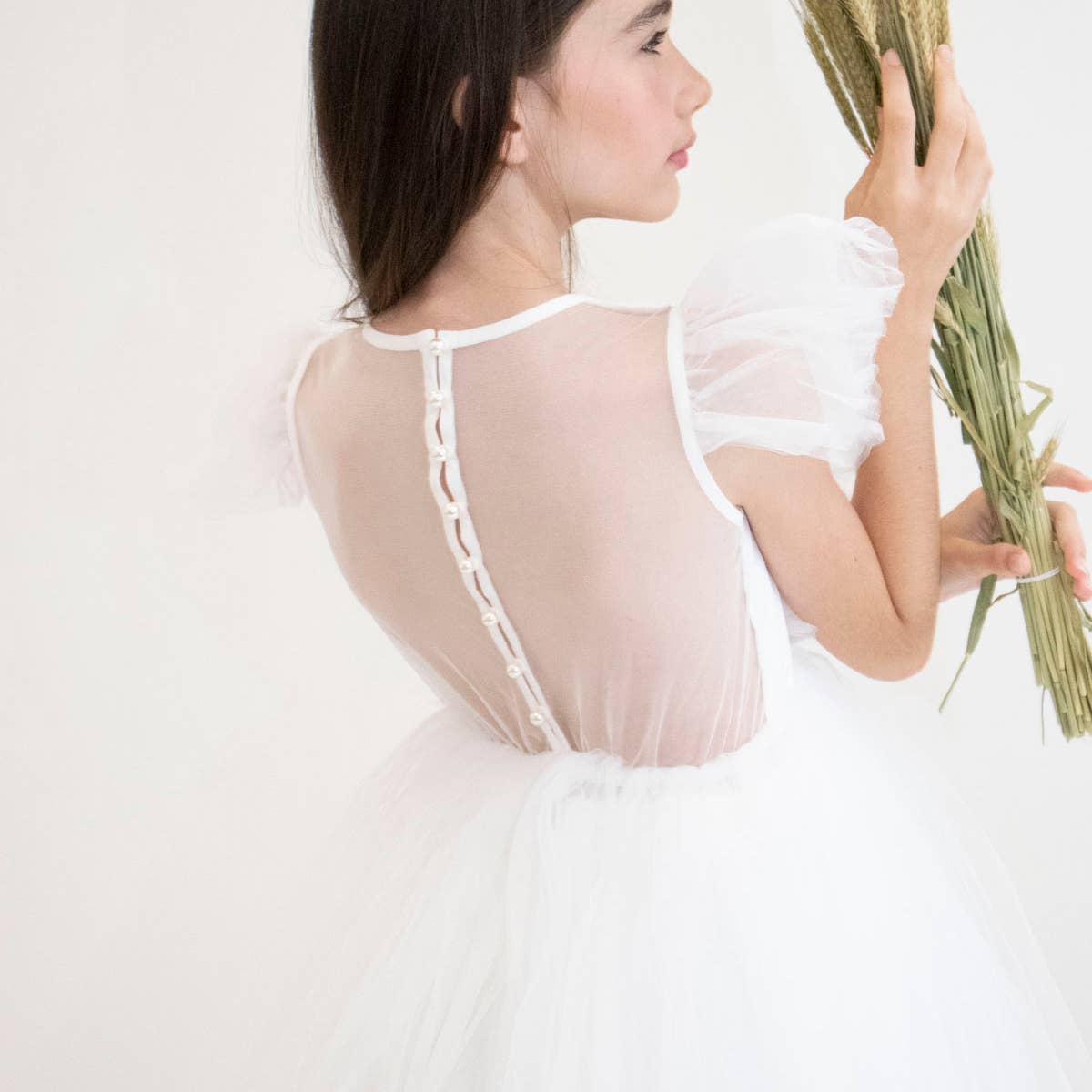 Yuko B - Wholesale Dress - Kids - CLARA girl's dress - White9