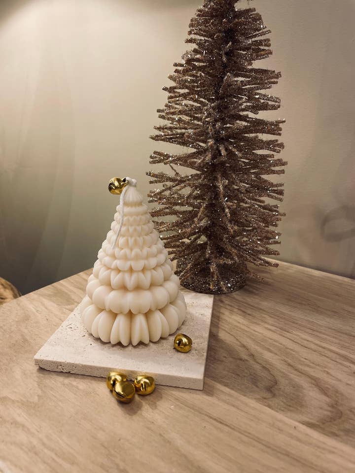 Frozen Fir - decorative candle for wholesale by Maison Carona