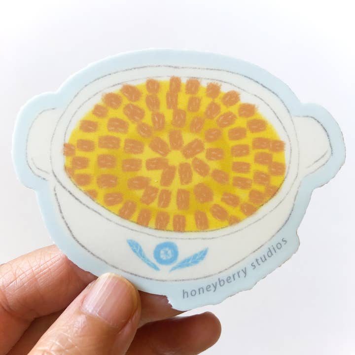 Autocollant Vinyle Tater Tot Hotdish pour la vente par Honeyberry Studios