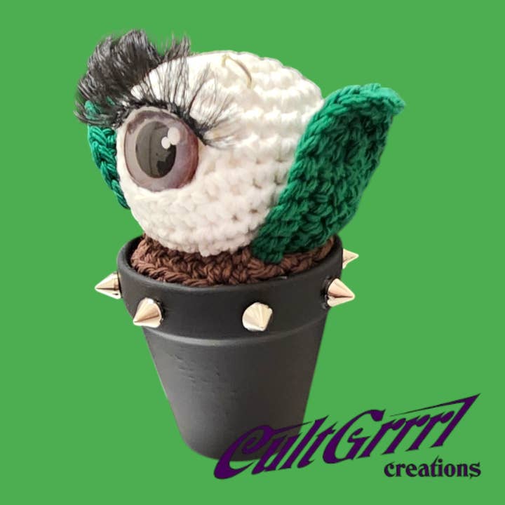 CultGrrrl Creations - Wholesale Decorative tabletop object - Crochet Faux EyePod Plant6
