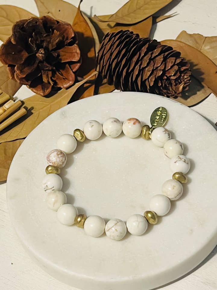 Witte turkoois gelaagde armband met Afrikaanse koperen nuggets voor wholesale door Inspiration Beads