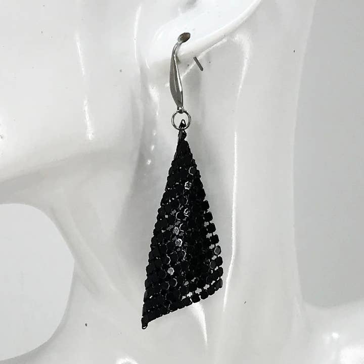 Magnolia & Peach Jewelry Boutique, LLC - Wholesale Dangle Earrings - Black Chainmail Dangle Earrings with Stainless Steel0