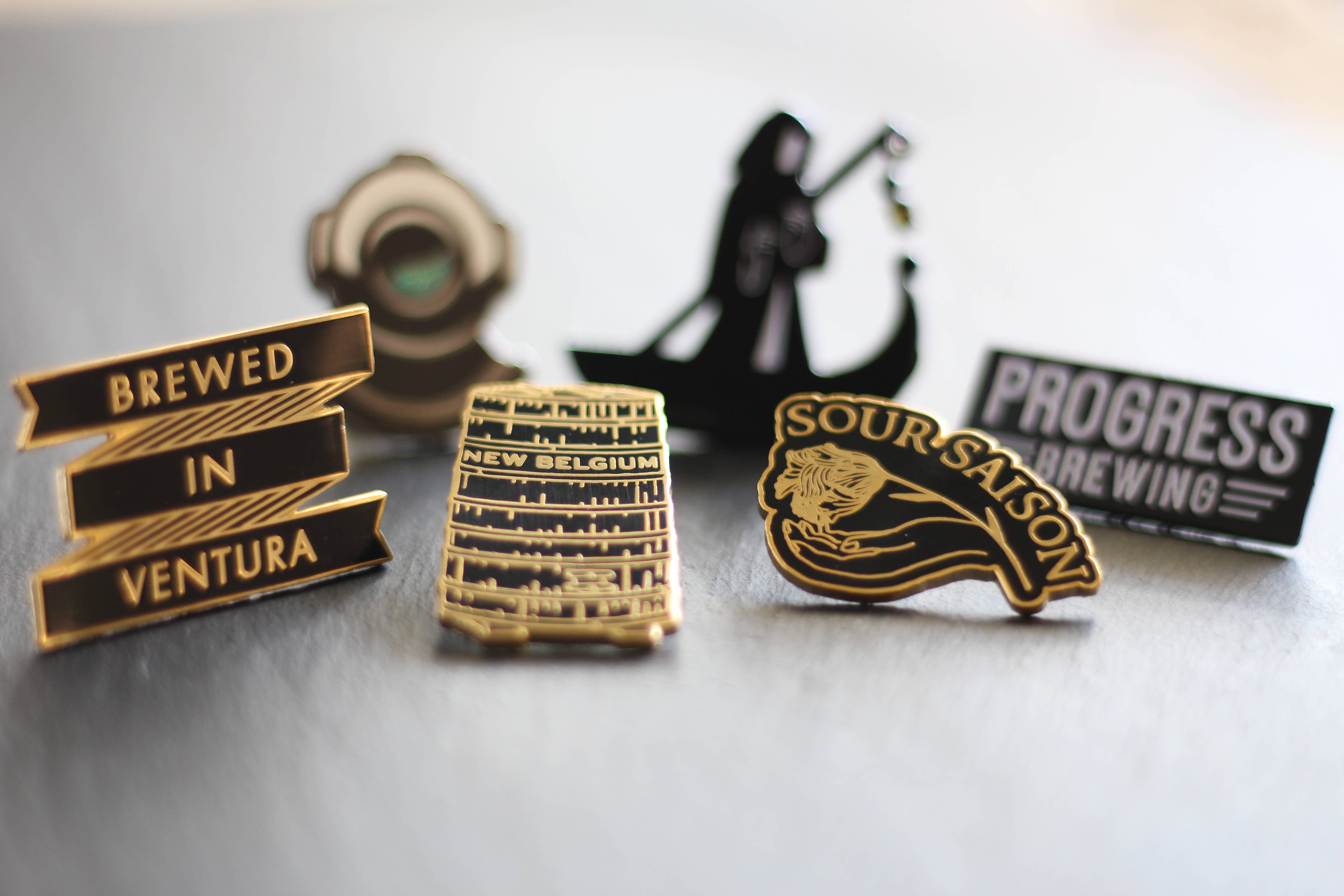 Real Sic - Vendita all'ingrosso Spilla da bavero - Spille smaltate personalizzate - Con marchio, merchandising personalizzato, spille da bavero3