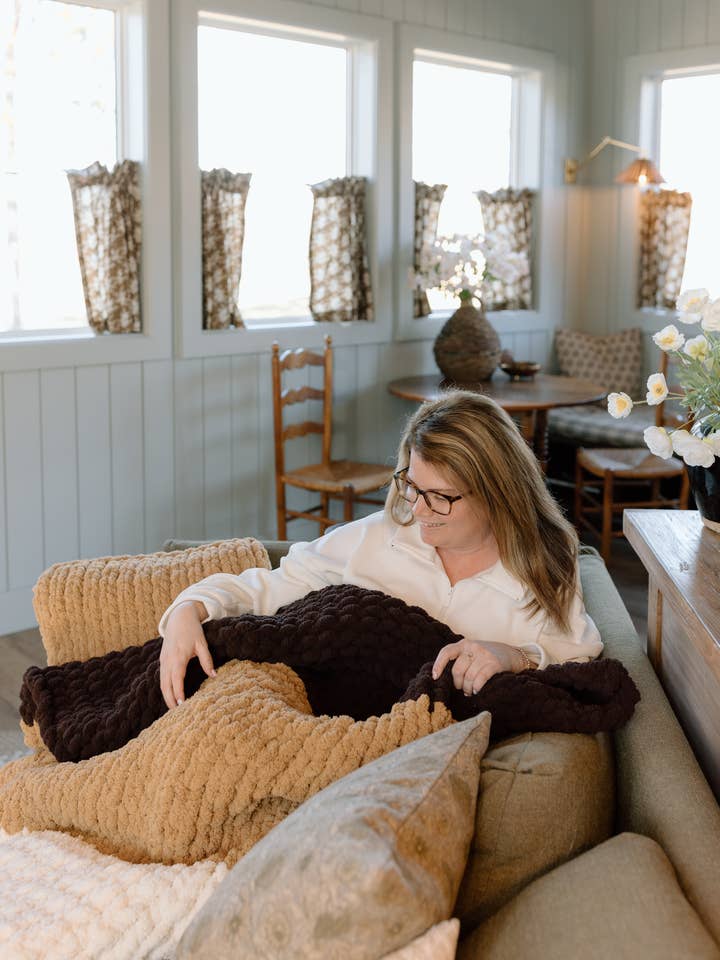 Lilly - Handgemaakte Chunky Gebreide Deken voor wholesale door Nicnakknits