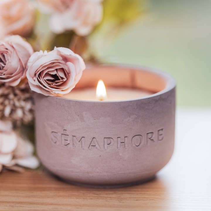 The Rose Hermitage Duftkerze für den Großhandel von Maison Sémaphore