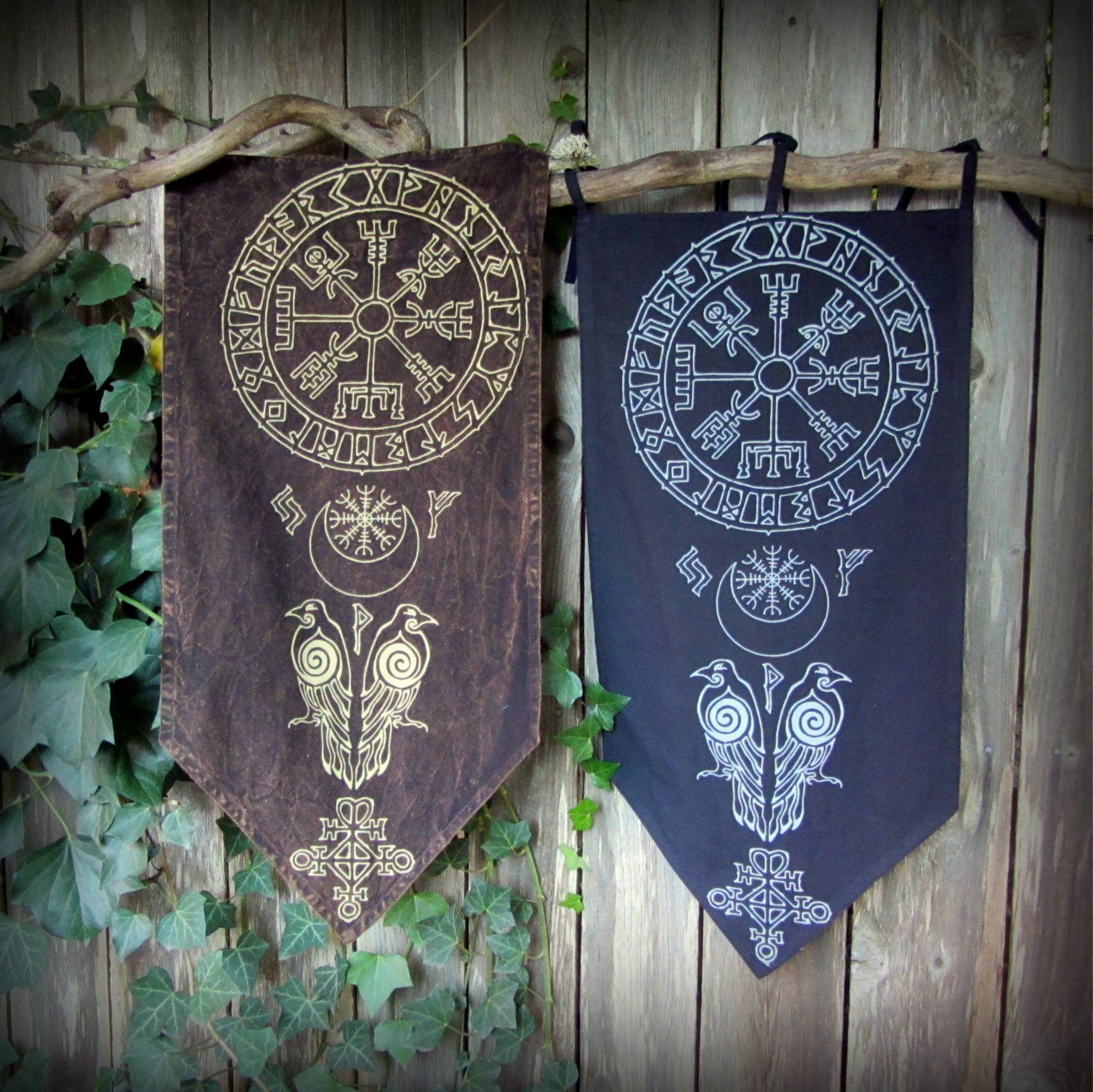 Talismana Designs - Wholesale Banner - Viking banner, printed on cotton, W/Vegvisir runes
