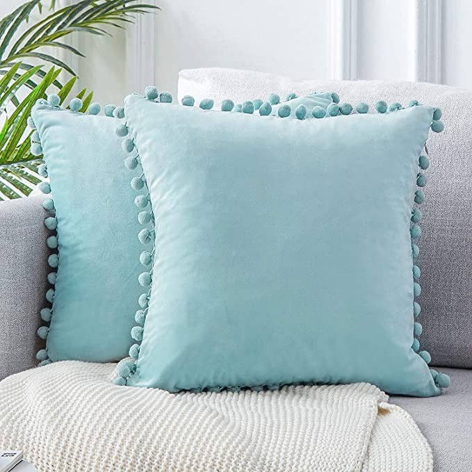 Moderny - Wholesale Throw Pillow Cover - Velvet Pom Pom Cushion Covers1