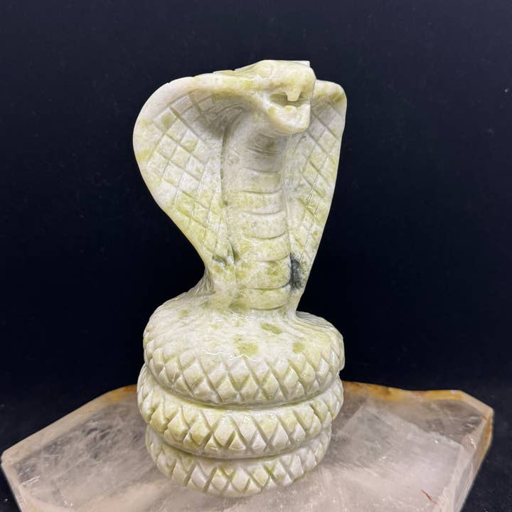 The 7 Directions - Wholesale Spiritual Stone/Crystal - 7" serpentine cobra snake carving F57R