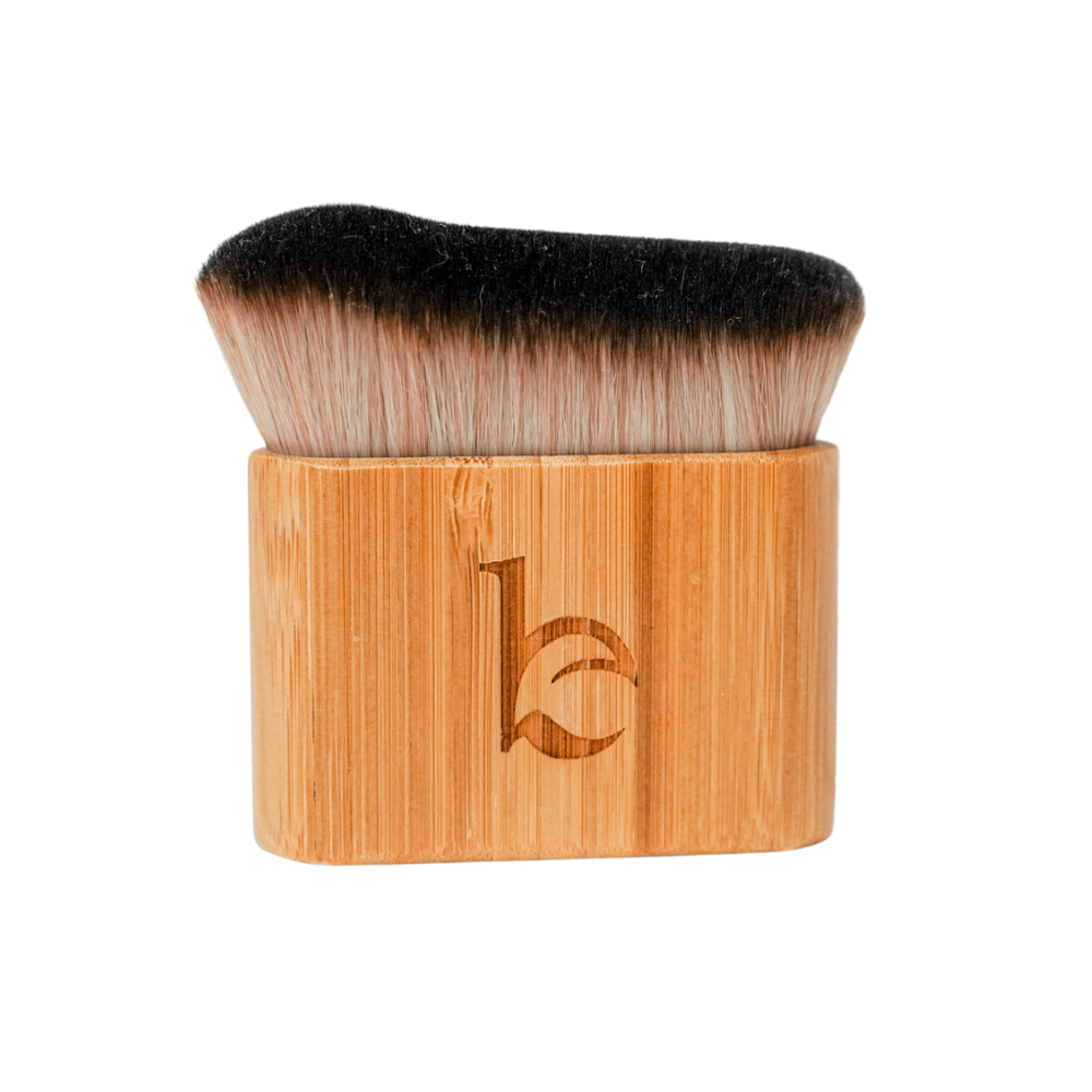 Beauty By Earth - Vente Pinceau de maquillage joue/visage - Pinceau à estomper pour le corps Kabuki à application autobronzante9