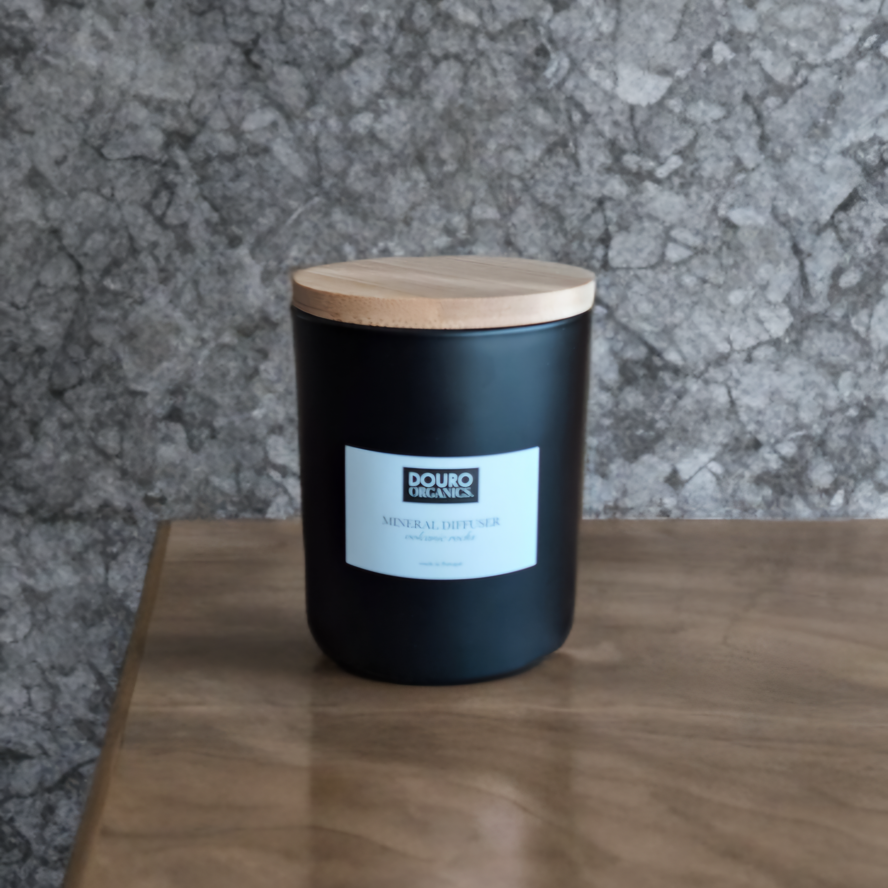 Ana Barroso Porto - Wholesale Reed Diffuser - Luxurious Mineral Diffuser -  Volcanic Rocks3