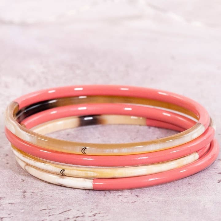 JolieJulie-MaLune-VentiLLo - Wholesale Bangle Bracelet - 1 Coral Moon Bracelet no. 8 - 3 mm