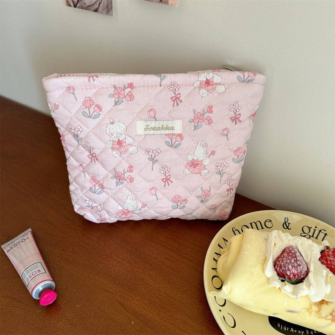 Funkyrel® Atzbranding Limited – wholesale Make-up/cosmetic bag – Cosbai - Quilted Pink Makeup Bag5