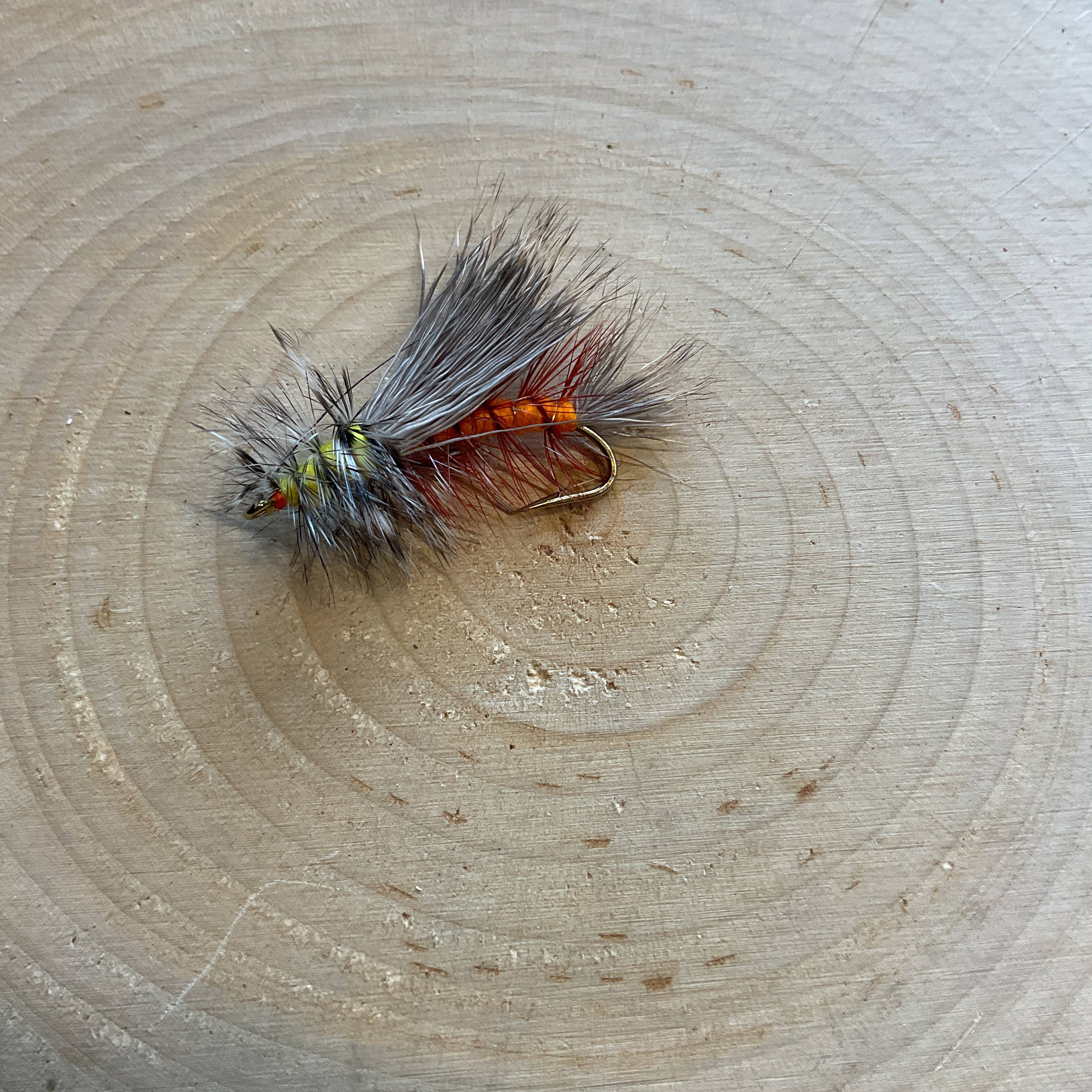 National Parks and Beyond - Wholesale Sporting Accessories - Fly Fishing Flies Set of 2, Size 4 and 61