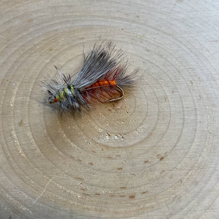 National Parks and Beyond - Wholesale Sporting Accessories - Fly Fishing Flies Set of 2, Size 4 and 61