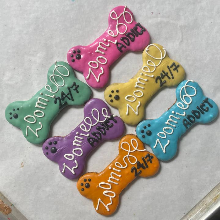 YumYum4DOGS - Wholesale Pet Treats - Dog - 6 inch Zoomies ADDICT dog treat6