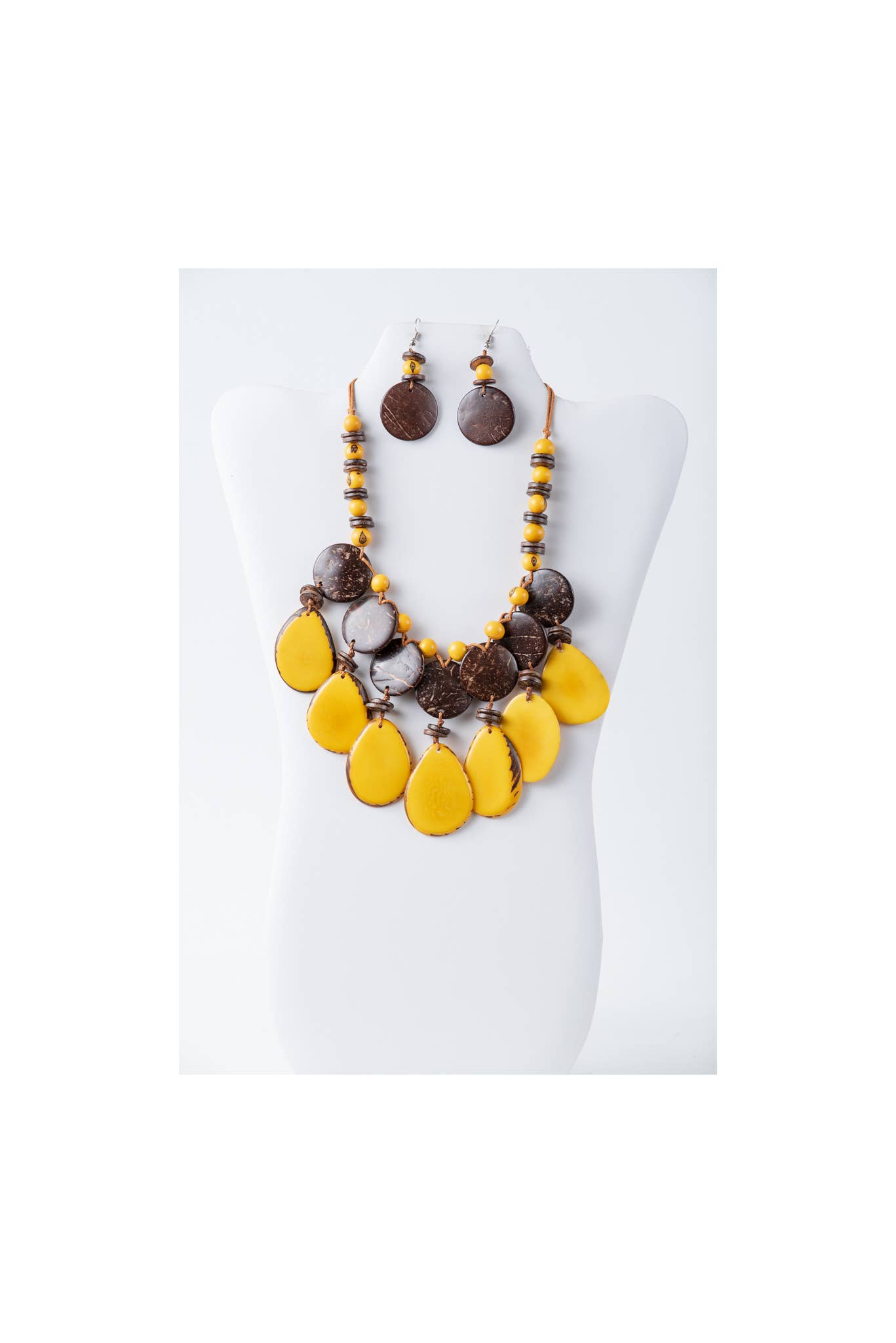 TaguArtsy – wholesale Jewellery set – Adri Tagua & Coconut Shell Necklace1
