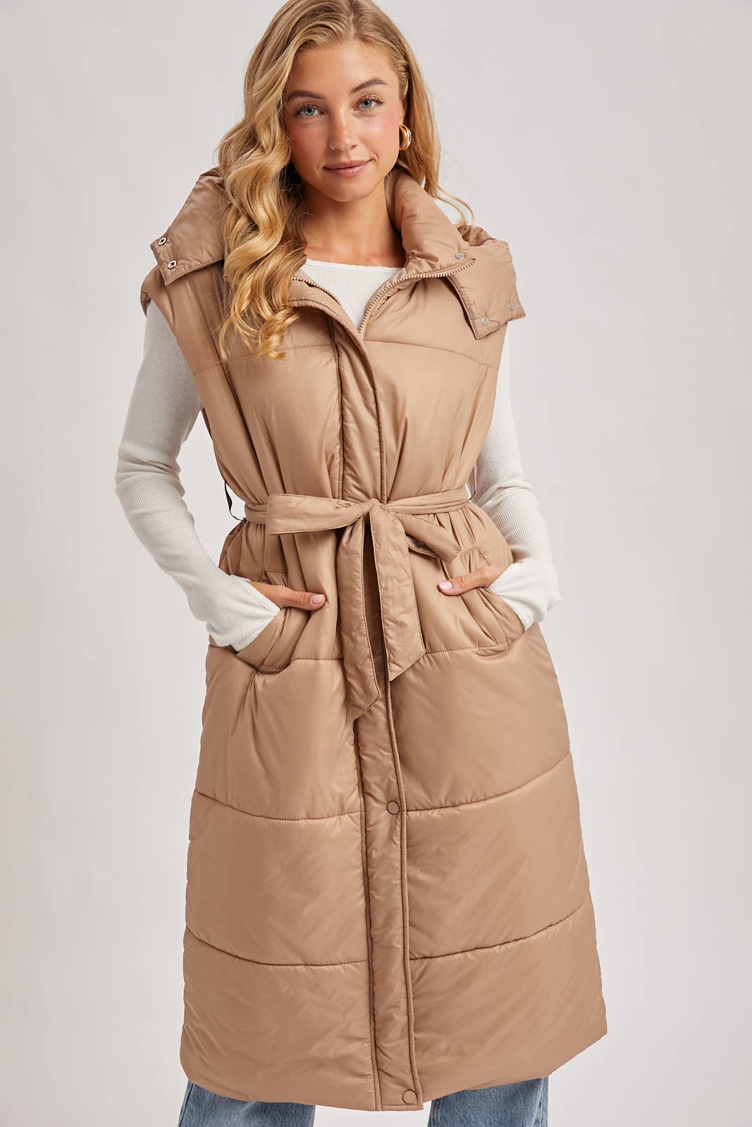 Bluivy – wholesale Väst - Dam – LÅNG LINJE BÄLTE PUFFER HUVA VÄST17